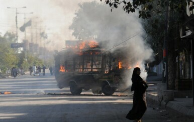 Bombaš samoubojica napao školski autobus u Pakistanu