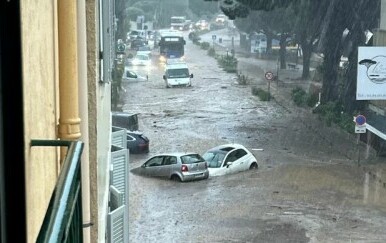 U poplavama u južnoj Francuskoj ima poginulih