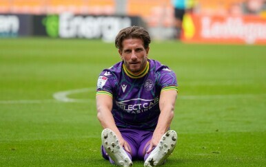 Sam Hutchinson u dresu Readinga