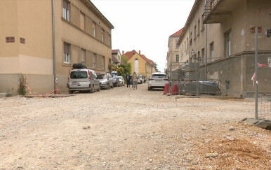 Radovi zbog obnove stare gradske jezgre u Karlovcu još uvijek rade nakon tri godine