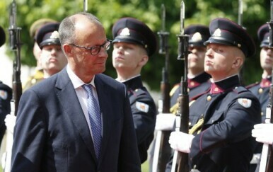 Kancelar Merz optužio Rusiju za ugrožavanje "sigurnosti u Europi"