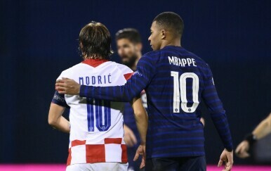 Luka Modrić i Kylian Mbappe
