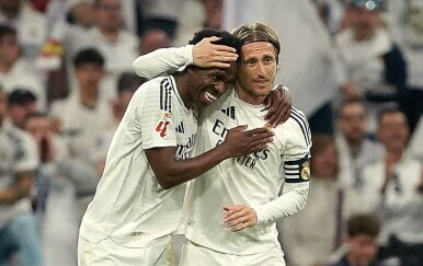 Vinicius i Luka Modrić