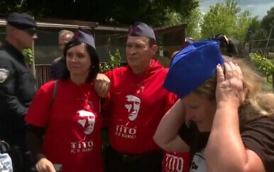 Tisuće Titovih obožavatelja stiglo u Kumrovec, među njima i bivši predsjednik: "Bio nam je kao tata..."