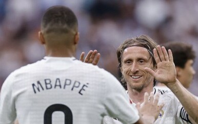 Kylian Mbappe i Luka Modrić