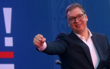 Vučić rekao da su prosvjetari počinili najgori zločin prema Srbima