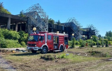 Kako izgleda bolnica u Blatu nakon ogromnog požara