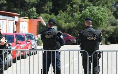 Policija