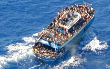 Ribarski brod Adriana pretrpan s migrantima