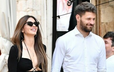 Bruno Petković, Iva Šarić