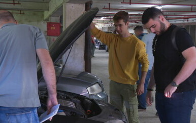 Automobili zaplijenjeni u kaznenim postupcima idu na dražbu po cijeni od 150 do 1400 eura