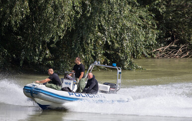 Službe treći dan na nogama, pretražuje se Sava: Još se traga za nestalim muškarcem