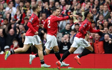 VIDEO Luda utakmica na Traffordu: United zamalo sve prosuo protiv Redsa, ali ipak slavio
