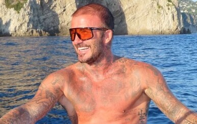 Victoria Beckham objavila fotografiju Davida u kupaćim gaćama