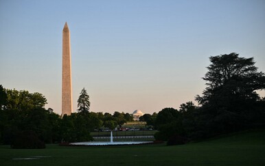 Drama u Washingtonu: Agent tajne službe pucao na muškarca, evakuiran i dio Bijele kuće