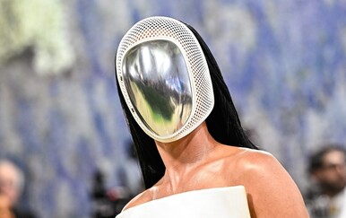Najbizarnija izdanja Met Gale: Koga su usporedili s wc četkom, a koga s robotom?