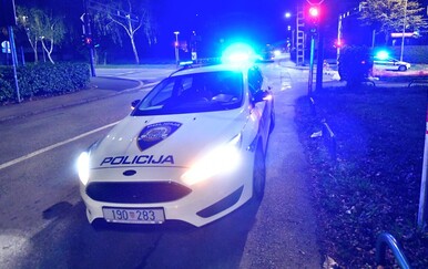 Na tlu ispred zgrade pronađen teško ozlijeđen muškarac