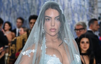 Georgina Rodriguez izazvala je kritike zbog izazovne haljine na Met Gali
