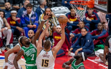 NBA zvijezda novčano kažnjena nakon kritika prema sucima