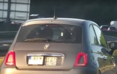 Neobičan auto na domaćoj prometnici zbunio vozače, a brzo je došlo objašnjenje