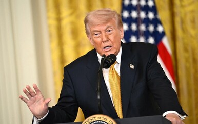 Trump produljio rok EU-u za trgovinski dogovor i zaprijetio višim carinama