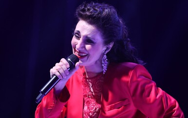 Doris Dragović oduševila prepunu splitsku Rivu za Sudamju