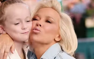Maja Šuput i Bloom putom u Umag obilježili Majčin dan