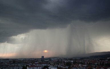 Hrvatska je na udaru hladne fronte: Izdana upozorenja zbog grmljavinskih nevremena