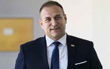 Ministar David Vlajčić podijelio fotografiju iz mladosti
