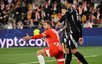 Livakovićev bivši klub ostao živ u borbi za ostanak, spasio ih 39-godišnjak