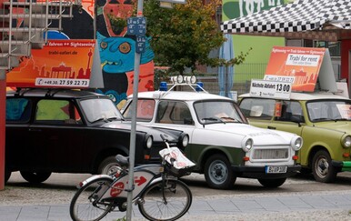 Muzej socijalističkih automobila u Peshteri u Bugarskoj