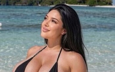 Claudia Rivier podijelila fotke u badiću s odmora na Instagramu
