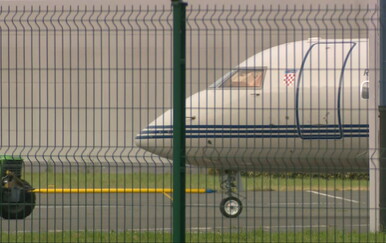 Državni vrh leti zrakoplovom starim gotovo 30 godina: "Kad imate jedan avion, kao da imate jedne cipele"