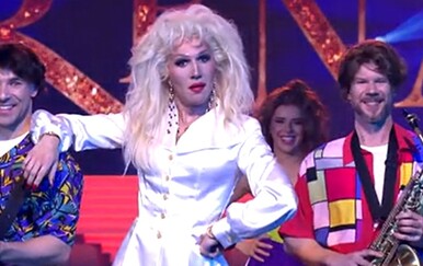 David Amaro kao Lepa Brena u showu Tvoje lice zvuči poznato