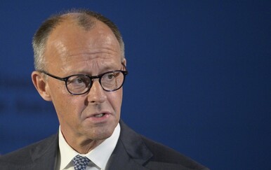 Njemački kancelar Friedrich Merz mladima govorio o mogućnostima u SAD-u