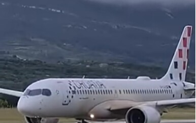 Drama u Splitu: Avion Croatia Airlinesa izletio sa staze