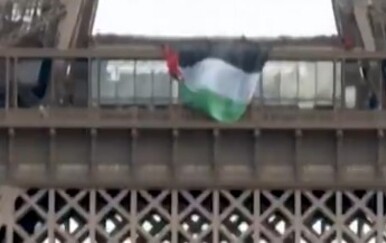 Palestinska zastava razvijena na Eiffelovom tornju, šestero privedenih