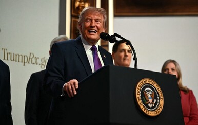 Trump kaže da postoji 'dobra šansa' za iranski nuklearni sporazum nakon odgode napada