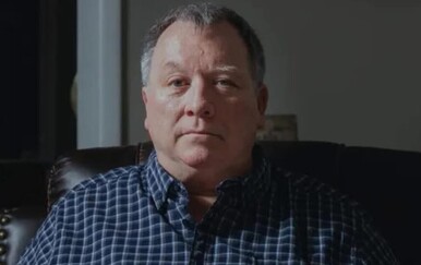 Bivši policajac završio u zatvoru zbog objave o Charlieju Kirku, podnio je tužbu: Isplatit će mu stotine tisuća dolara