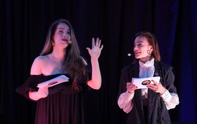 Pola grada došlo vidjeti što ih očekuje ovog ljeta u Teatru uz more: Od velikog povratka Meri Cetinić do Arsenovog ferala