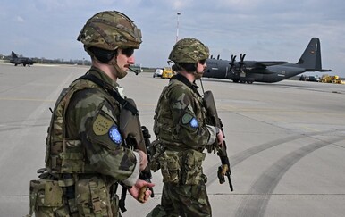 U Austriji će i vojnici, poput kolegica, uskoro moći nositi punđe i repove