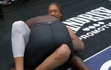VIDEO NBA luđaci završili u kavezu: Bivši Lakersi potukli se u MMA borbi