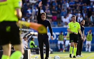 Nakon što se na presici svađao s predsjednikom Napolija stigla je potvrda: Conte odlazi!