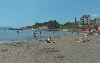 Diljem zemlje zabilježeno plus 30 stupnjeva, plaže su pune: "Britancima ili Skandinavcima je ovo ekstremno"