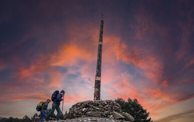 Dirljiv razlog: Pješače više od 500 kilometara s kamenom u ruksaku da bi ga ostavili na posebnom mjestu