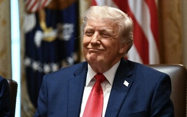 Trump je odličnog zdravlja osim oticanja nogu i modrica na rukama - liječnik