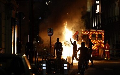 Slavlje i neredi nakon pobjede PSG-a, uhićeno 416 osoba, ozlijeđeno sedam policajaca