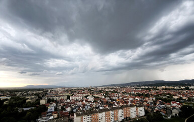 Oluje u Sloveniji, nevrijeme stiglo i do Hrvatske