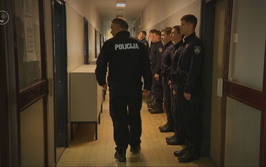 Poziv Domagoja Mikića istražuje kako izgleda život iza policijske značke