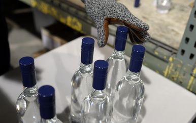 Boce s alkoholnim pićem (Foto: Arhiva/AFP)
